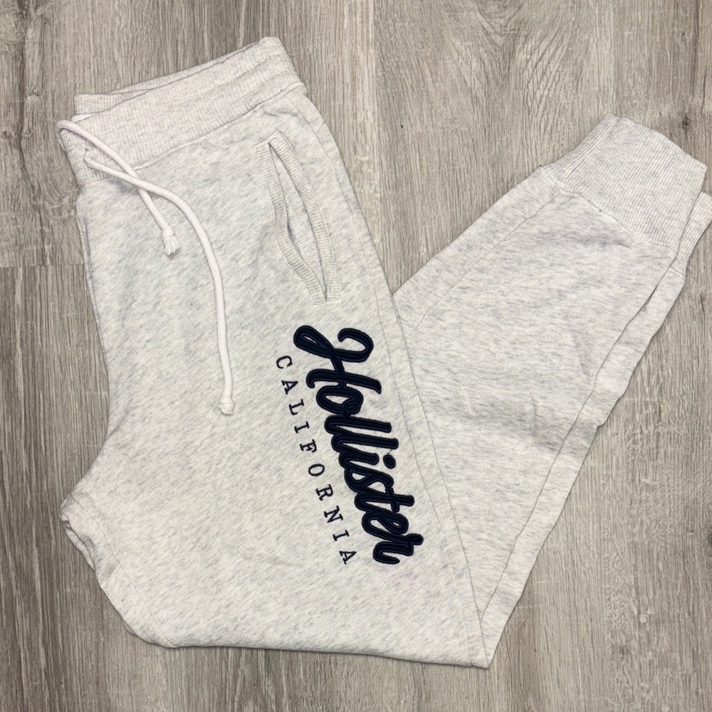 Hollister High Rise Joggers with Navy Logo